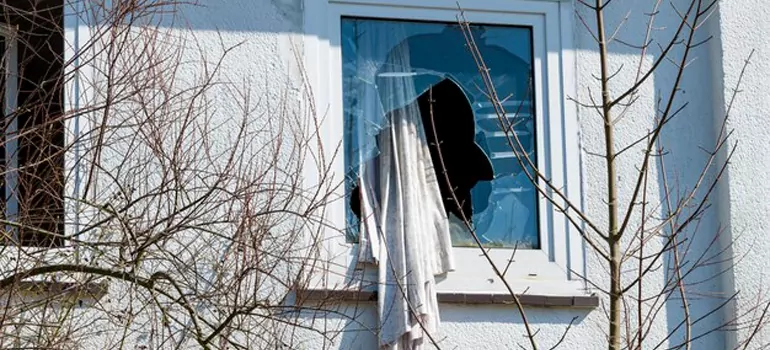 Storm Window Installation Contractors in University, FL