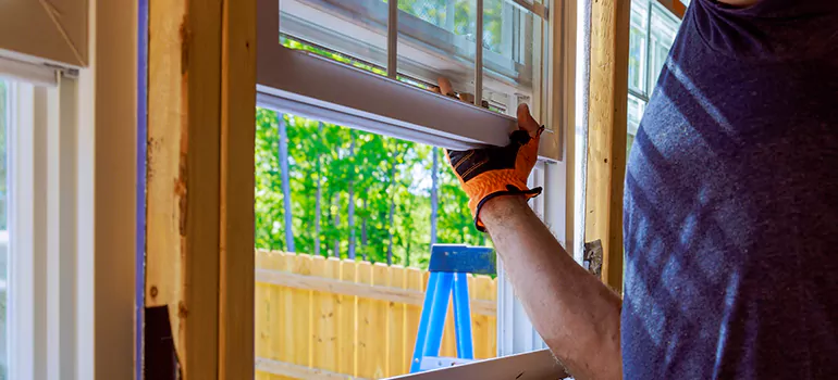 >Bay Window Curtain Rail Track in University, FL