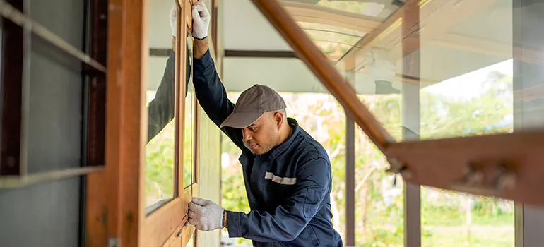Double Hung Vinyl Window Sash Replacement in University, FL